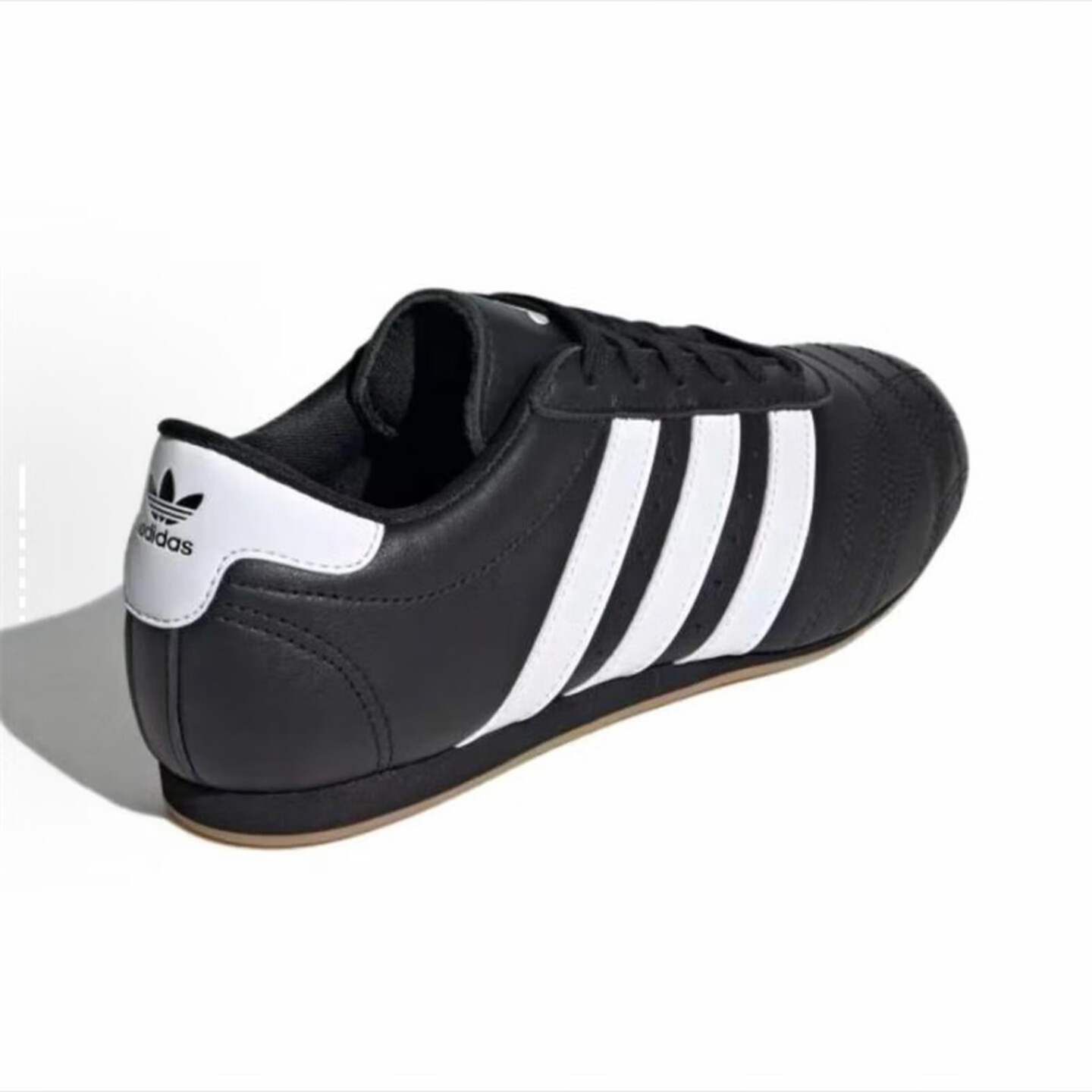 อาดิดาส ออริจินัลส์เทควันโดรอง - Adidas Shoes Samba บทวิจารณ์และราคา